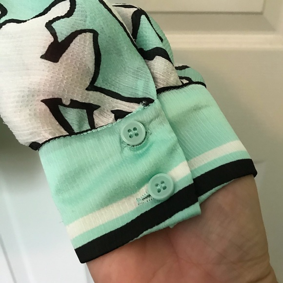 Pretty Flower Print Semi-Sheer Blouse - Picture 3 of 7